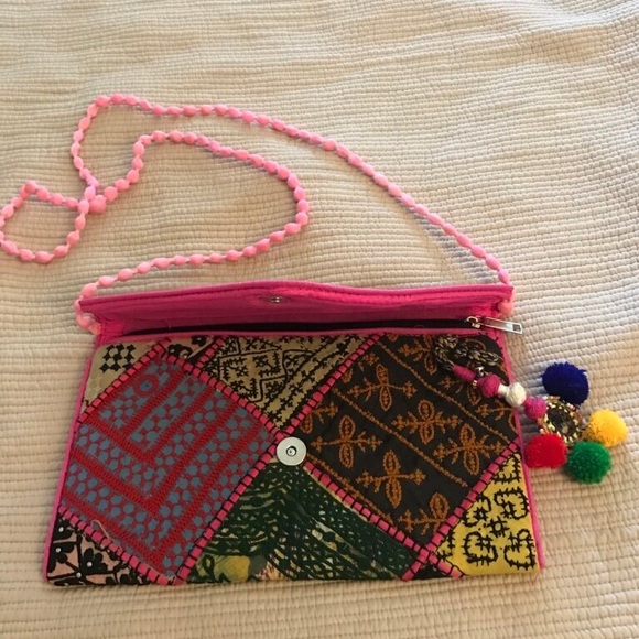 SOLD ❤️ Bundle Deal! Embroidered Colorful Clutch - Picture 1 of 4